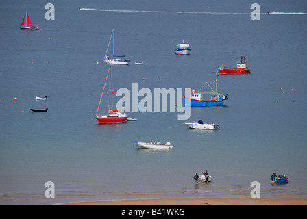 Aussicht auf den Strand bei Sonnenuntergang, Tenby, Carmarthen Bay, Pembrokeshire, Wales, Vereinigtes Königreich Stockfoto