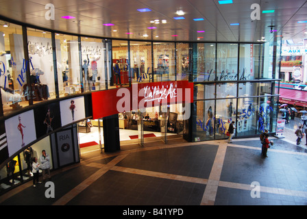 Lafayette Store Lille Frankreich Stockfoto