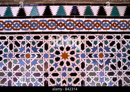 Spanien, Sevilla, Alcazar, Patio de las Doncellas, Hof der Mädchen, Wandfliesen aus nächster Nähe Stockfoto