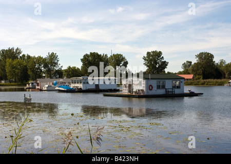 Häuser auf dem See im Presque Isle State Park, Erie, PA, USA. Stockfoto