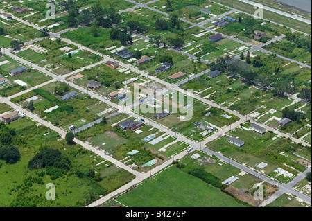 Antenne über dem zerstörten Häuser unfruchtbar Pads New Orleans niedriger 9th ward Stockfoto