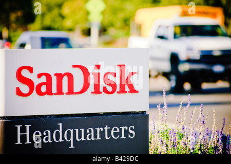 SanDisk-Schild am Hauptsitz in Milpitas, Kalifornien. Stockfoto