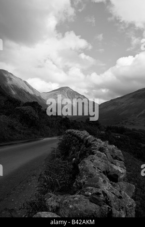 Lane, Wasdale Head und großen Giebel, Nationalpark Lake District, Cumbria Stockfoto