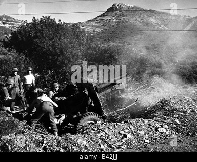 Ereignisse, Zweiter Weltkrieg/Zweiter Weltkrieg, Nordafrika, Tunesien, britische 25-Pfirnen-Feldpistole in Aktion an der Djebel Bargu Front, 31.1.1943, Stockfoto