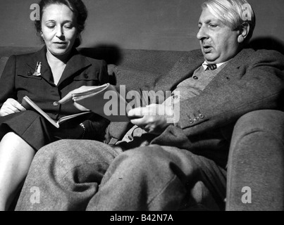 Chirico, Giorgio de, 10.7.1888 - 19.11.1978, italienischer Künstler (Maler), mit seiner Frau, der Autorin, der Autorin, "Isella Far", Reading, 1950er Jahre, Stockfoto