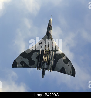 Vulcan-Bomber im Flug Bombe Türen öffnen Stockfoto