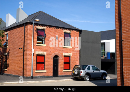 Renoviert, Reihenhäuser, Schornstein Park, Langworthy, Salford, größere Manchester, UK. Stockfoto