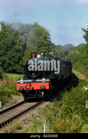 Erlestoke Manor herausziehen der Cambrian Küste Express Hampton Loade Station am Severn Valley Railway Herbst Wochenende Stockfoto