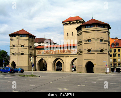 Geographie/Reisen, Deutschland, Bayern, München, Gebäude, Architektur, Isartor, Tor, Gebäude, Architektur, Aussen, 1337 / 1499 AD hohe Hauptturm, zwei achteckigen Stapel im linken Turm' Karl Valentin Musäum", Museum,, Additional-Rights - Clearance-Info - Not-Available Stockfoto