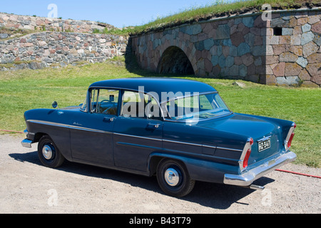 Vauxhall Victor F Series II Auto, geparkt in Inselfestung Suomenlinna, in der Nähe von Helsinki, Finnland Stockfoto