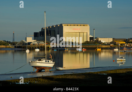 Suche über Walney Kanal von Walney Insel bis der große u-Boot-Werft von BAE Systems, Furness, Cumbria, UK Stockfoto