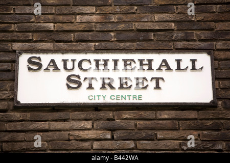 UK Schottland Glasgow Sauchiehall Street Schild an Wand Stockfoto