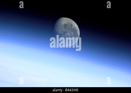 Zunehmende Buckelmond fast vollen Mond von oben die meisten Atmosphäre der Erde aus gesehen Stockfoto