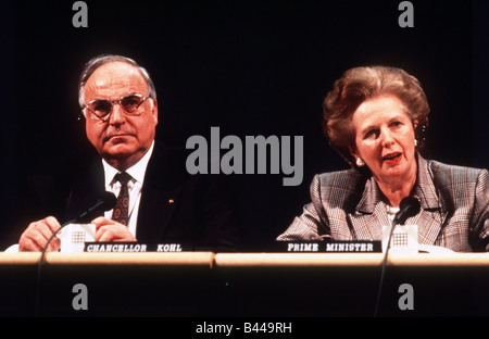 Britische Premierministerin Margaret Thatcher April 1990 mit Bundeskanzler Helmut Kohl Stockfoto