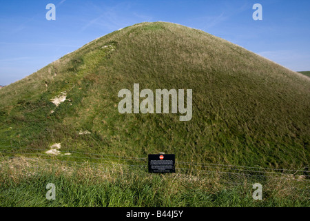Silbury Hill Mann aus Kreide Hügel in der Nähe von Avebury Wiltshire England uk gb Stockfoto