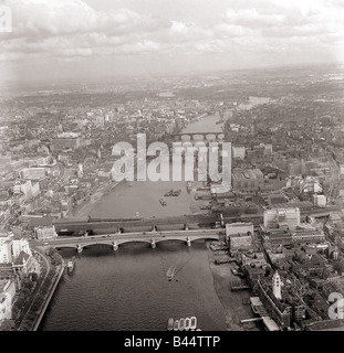 Luftaufnahme von London August 1959 Waterloo Bridge Bank Power station jetzt Tate-Morden-Galerie Stockfoto