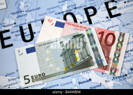 Reisen Sie Konzept mit 10 und 5 Euro-Schein nach Europa Stockfoto