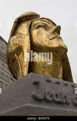 Denkmal für Jean Michel de Selys Longchamp, belgische geboren RAF-Pilot, der ein Solo Angriff auf Gestapo-Hauptquartier in Brüssel im zweiten Weltkrieg Stockfoto