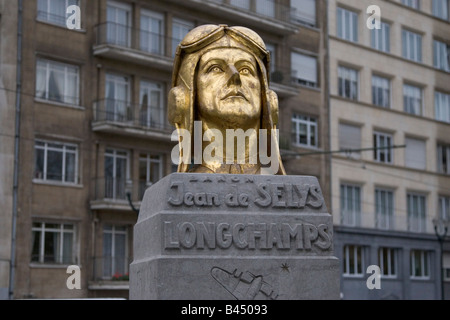 Denkmal für Jean Michel de Selys Longchamp, belgische geboren RAF-Pilot, der ein Solo Angriff auf Gestapo-Hauptquartier in Brüssel im zweiten Weltkrieg Stockfoto