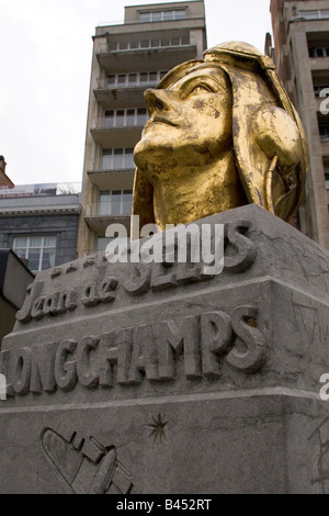 Denkmal für Jean Michel de Selys Longchamp, belgische geboren RAF-Pilot, der ein Solo Angriff auf Gestapo-Hauptquartier in Brüssel im zweiten Weltkrieg Stockfoto