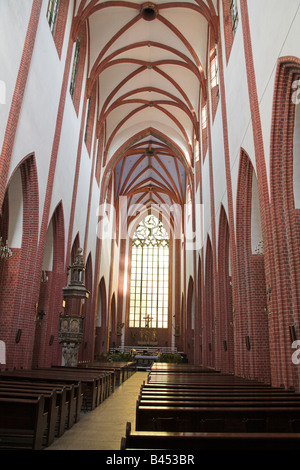 Innenraum der St. Elizabeth Church in Wroclaw, Polen Stockfoto