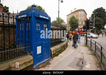 UK Schottland Glasgow Great Western Road Botanischer Garten Polizei telefonieren Box Stockfoto