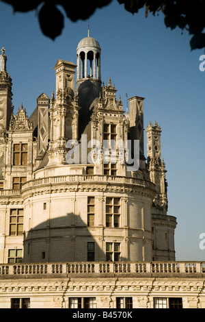 Südlichste Bastion Turm der zentralen halten und Westwand, Sonnenuntergang Chateau de Chambord, Loiretal, Frankreich. Stockfoto