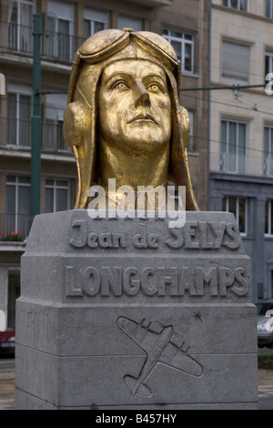 Denkmal für Jean Michel de Selys Longchamp, belgische geboren RAF-Pilot, der ein Solo Angriff auf Gestapo-Hauptquartier in Brüssel im zweiten Weltkrieg Stockfoto