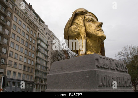 Denkmal für Jean Michel de Selys Longchamp, belgische geboren RAF-Pilot, der ein Solo Angriff auf Gestapo-Hauptquartier in Brüssel im zweiten Weltkrieg Stockfoto