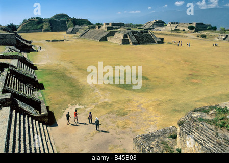 Monte Alban Gran Plaza aus Nord-Plattform in der Nähe von Oaxaca, Mexiko Stockfoto