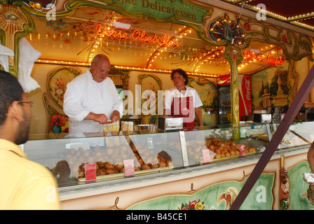 Marktstand verkaufen Pfannkuchen und Crepes im Freizeitpark Efteling Kaatsheuvel Niederlande Stockfoto