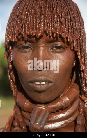 Porträt einer Frau aus der Hamar Stamm, turmi Dorf, südlichen Äthiopien Stockfoto