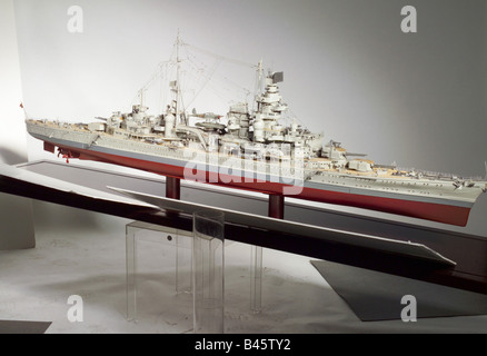 Transport/Transport, Navigation, Kriegsschiffe, Deutschland, schwerer Kreuzergeschwader "Prinz Eugens", kommissioniert 1.8.1940, versenkt 22.12.1946, Miniatur, 1:100, gebaut von Hans Klose, 20. Jahrhundert, Kriegsführung der Marine, Zweiter Weltkrieg, Weltkrieg, Kriegsschiff, Schiff, Drittes Reich, Stockfoto