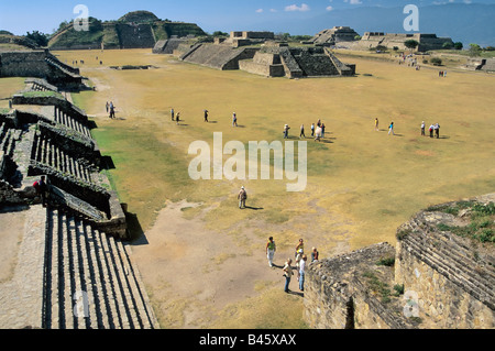 Monte Alban Gran Plaza aus Nord-Plattform in der Nähe von Oaxaca, Mexiko Stockfoto