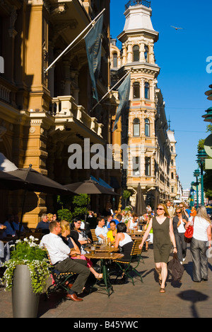 Cafe Terrasse entlang Esplanadi Boulevard in Helsinki Finnland Europa Stockfoto