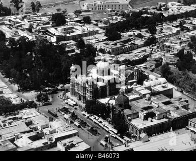 Geographie/Reise, Mexiko, Mexiko-Stadt, Stadtansichten/Stadtansichten, Blick in die Altstadt mit der Basilika der Jungfrau von Guadalupe, Luftbild, 1920er Jahre, Stockfoto