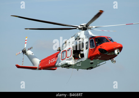 Küstenwache Suche und Rettung Hubschrauber auf Übung Southampton docks England UK Stockfoto