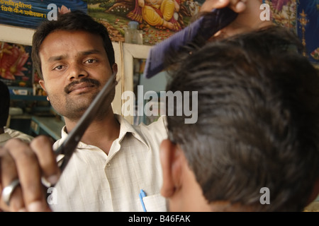 Haarschnitt Friseur in Kathmandu-Nepal Stockfoto
