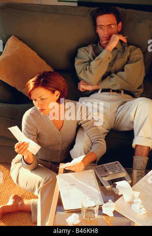 Paar tun Finanzen Stockfoto