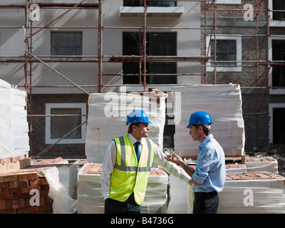 Ingenieure auf der Baustelle Stockfoto