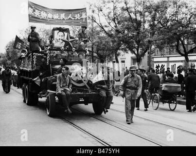 Geographie/Reisen, China, Menschen, Chinesen während einer kommunistischen Parade, 1960er Jahre, Stockfoto