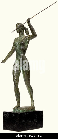 Obersturmbannführer Richard Schulze-Kossens - eine Bronzeplastik 'Diana' von Arno Breker, um 1950, signierte die Sockelschrift 'A. Breker', schwarzer Marmorsockel, Bauhöhe 31 cm. Arno Breker (1900 - 1991) gilt als einer der profiliertesten - wenn nicht sogar profiliertesten - Bildhauer des 20. Jahrhunderts, der der klassischen Tradition folgt. In der altehrwürdigen europäischen bildhauenden Tradition französischer Künstler ist er neben der Zeit von Auguste-Rodin, Charles Despiau und Aristide Maillol.' historisch, historisch, Menschen, 1950er, 20. Jahrhundert, Waffen-SS, bewaffnete Teilung der S, Stockfoto