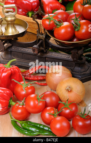 Country-Küche-Szene mit Chutney Zutaten und traditionellen Küche skaliert UK September Stockfoto