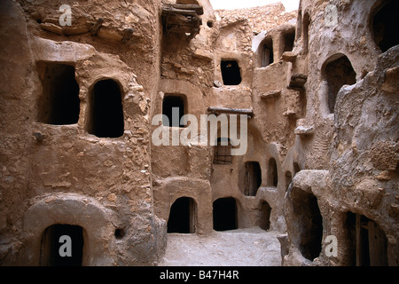 Eine alte Berber Qasr oder Getreidespeicher zur Aufbewahrung von Lebensmitteln in Nalut, Libyen. Stockfoto