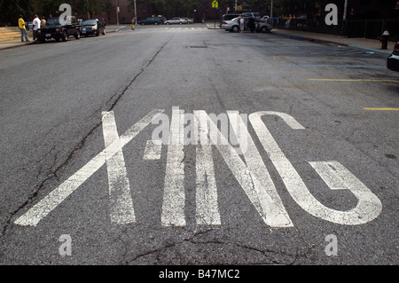 Fußgängerüberweg Symbol in New York am Samstag, 30. August 2008 Frances M Roberts Stockfoto