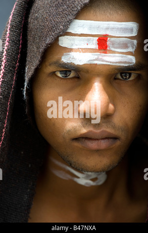 Hinduistische fromme Jüngling Porträt. Indien Stockfoto