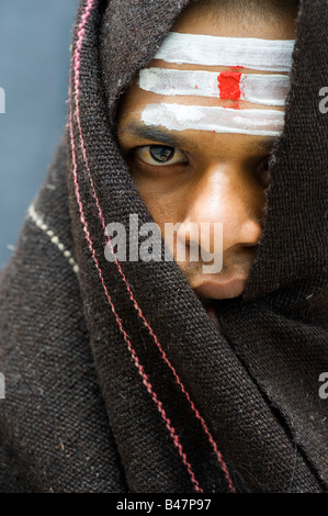 Hinduistische fromme Jüngling Porträt. Indien Stockfoto