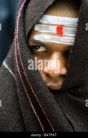 Hinduistische fromme Jüngling Porträt. Indien Stockfoto