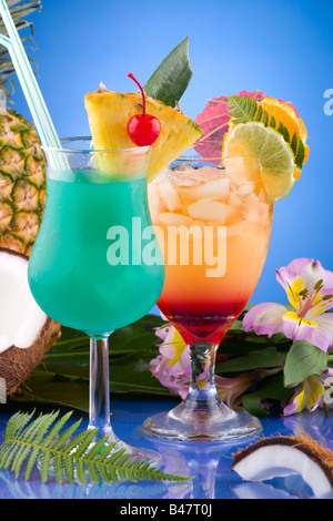 Mai Tai und Blue Hawaii Stockfoto