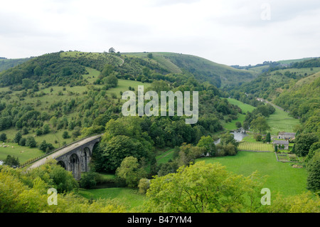 Monsal Dale zeigen Viadukt-River-Tal und den Fluss Wye Peak District UK September Stockfoto